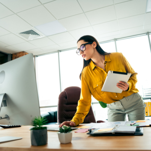 Can AI level the playing field for early-stage female founders? Their optimism about fundraising is increasing